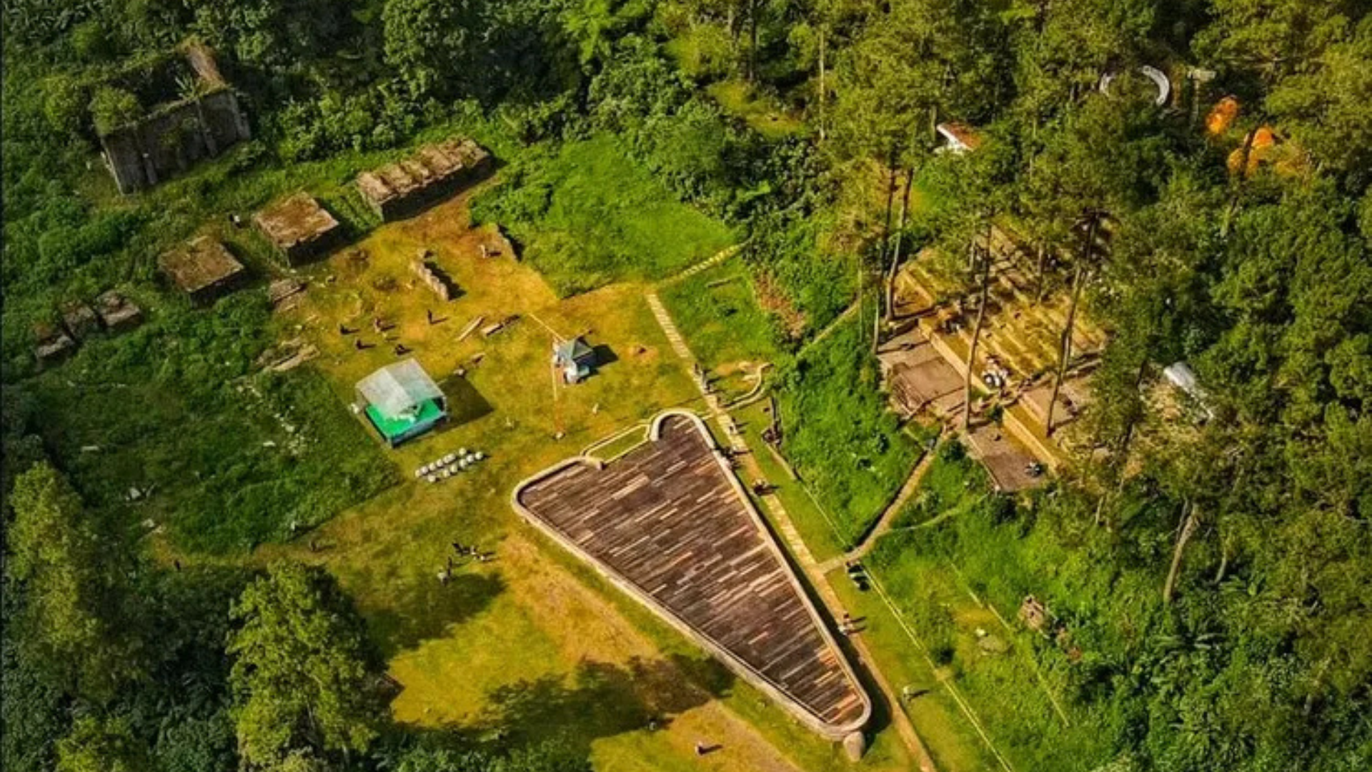 kolam-cinta-gunung-puntang